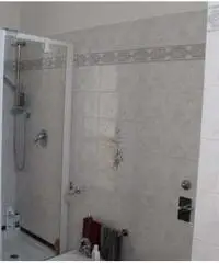 CAMERA SINGOLA LETTO MATRIMONIALE