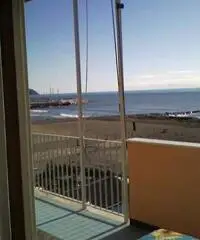 Affittasi openspace stupendo sul mare