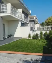 01 Giarre e Trepunti nuovo quadrilocale con giardino