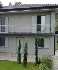Villa Bifamiliare con giardino in collina con vista panoramica