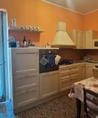 Centro e stazione: trilocale con box