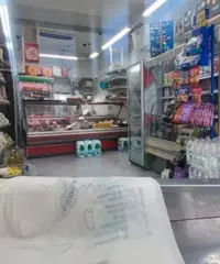 Ceditura negozio alimentari-salumeria Ceditura negozio alimentari-salumeria