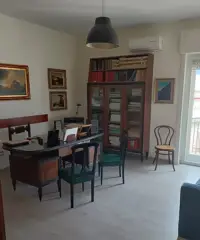 Stanza in prestigioso ufficio in centro Stanza in prestigioso ufficio in centro