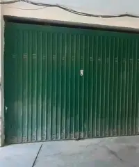 Comodo garage in zona centrale Comodo garage in zona centrale