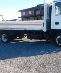 Isuzu 35 q cassone fisso aperto Isuzu 35 q cassone fisso aperto