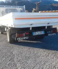 Isuzu 35 q cassone fisso aperto Isuzu 35 q cassone fisso aperto