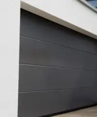 GARAGE con ampia metratura GARAGE con ampia metratura