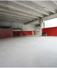 Capannone in Affitto di 235mq