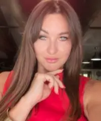 Donna sola cerca al matrimonio