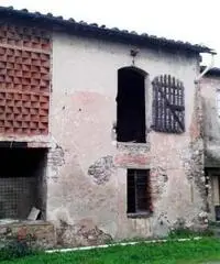 Casa indipendente a Lucca