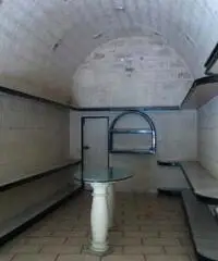 Negozio in zona Carrassi a Bari 160mq