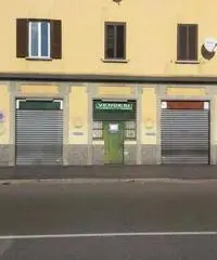 Luminoso locale Luminoso locale