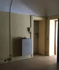 NEGOZIO COSSATO FRONTE STRADA