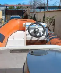 Gommone con carrello