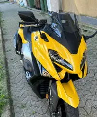 Yamaha T Max 560