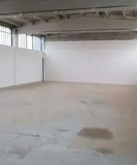 Capannone a Opera in provincia di Milano Capannone a Opera in provincia di Milano