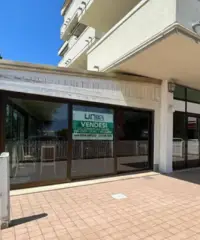 Locale commerciale artigianale uffici - Por...