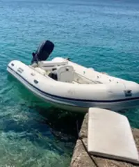 Gommone Geniuss 3,30 mt con motore 20cv