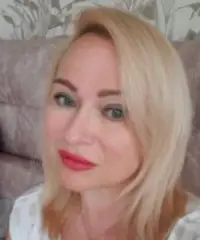 Donna sola cerca al matrimonio