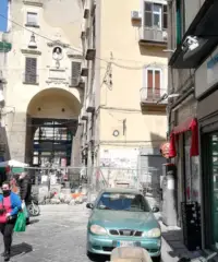 Negozio porta san Gennaro