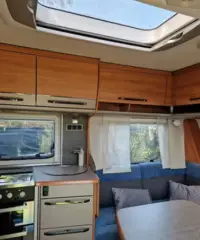 Roulotte hymer eriba 8 metri 2017 impeccabile