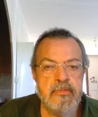 Gentiluomo cerca ragazza o donna carina per matrimonio, convivenza