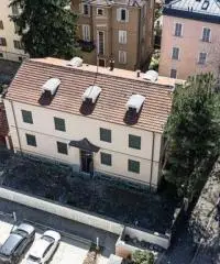 Terratetto plurifamiliare con garage e giardino a Parma