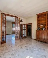 Terratetto plurifamiliare con garage e giardino a Parma