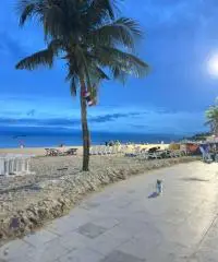 54 enne single lavoro e casa propria