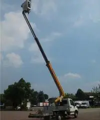 Iveco Daily 35S10 2004 Euro 3 piattaforma aerea 16 m + 2 Iveco Daily 35S10 2004 Euro 3 piattaforma aerea 16 m + 2