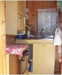 Roulotte con annessa casetta in legno - Macerata Roulotte con annessa casetta in legno - Macerata