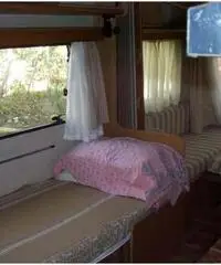 Roulotte con annessa casetta in legno - Macerata Roulotte con annessa casetta in legno - Macerata