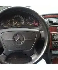 Mercedes classe E - Catanzaro