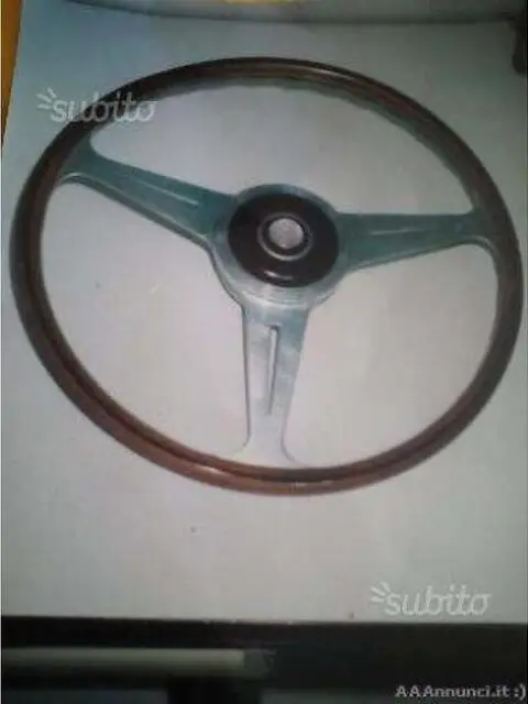 Sterzo EPOCA Nardi Alfa Romeo Giulietta T 1950 - Bari Sterzo EPOCA Nardi Alfa Romeo Giulietta T 1950 - Bari