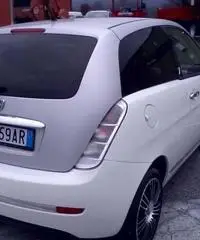 Lancia ypsilon 1.4cc - Modena Lancia ypsilon 1.4cc - Modena