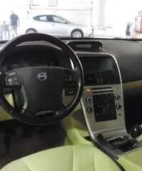 VOLVO XC60 2.4 D KINETIC AWD 163CV - Napoli