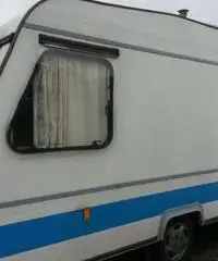 Roulotte Adria 3 posti anno 89