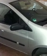 Clio benzina come nuova - Caltanissetta Clio benzina come nuova - Caltanissetta