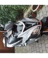 Aprilia Sr 50 r Aprilia Sr 50 r