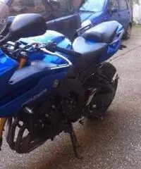 YAMAHA FZ8
