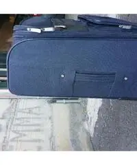 Trolley Roncato misura grande colore blu ottimo stato Trolley Roncato misura grande colore blu ottimo stato