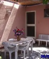 Offro affitto a Sperlonga grazioso villino con posti auto