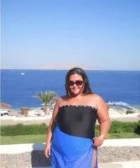 Donna seria carca uomo serio