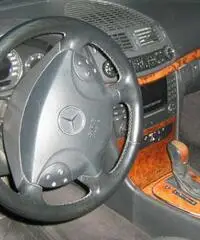 VENDO VETTURA MERCEDES E 220 CDI