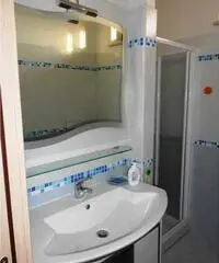 SPLENDIDA dependance immersa nel verde con posto auto