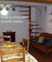 Casa in verdeggiante vallata