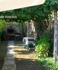 Casa in verdeggiante vallata