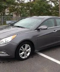 2013 Hyundai Sonata limitata in vendita a 2500 € 2013 Hyundai Sonata limitata in vendita a 2500 €