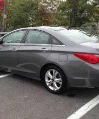 2013 Hyundai Sonata limitata in vendita a 2500 € 2013 Hyundai Sonata limitata in vendita a 2500 €
