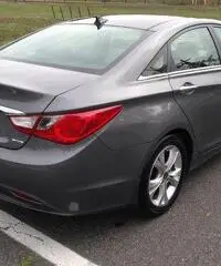 2013 Hyundai Sonata limitata in vendita a 2500 € 2013 Hyundai Sonata limitata in vendita a 2500 €